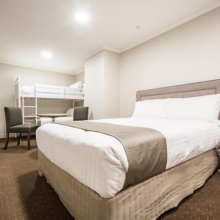 The Lighthouse Hotel Ulverstone Exterior foto